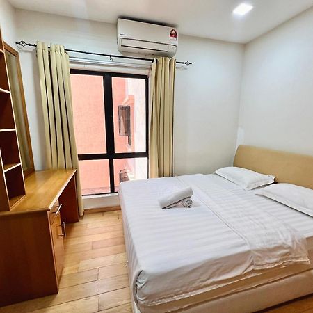 Penthouse Marina Court Vacation Home 4 Bedrooms Kota Kinabalu 14Pax エクステリア 写真