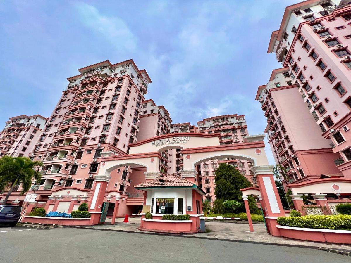 Penthouse Marina Court Vacation Home 4 Bedrooms Kota Kinabalu 14Pax エクステリア 写真