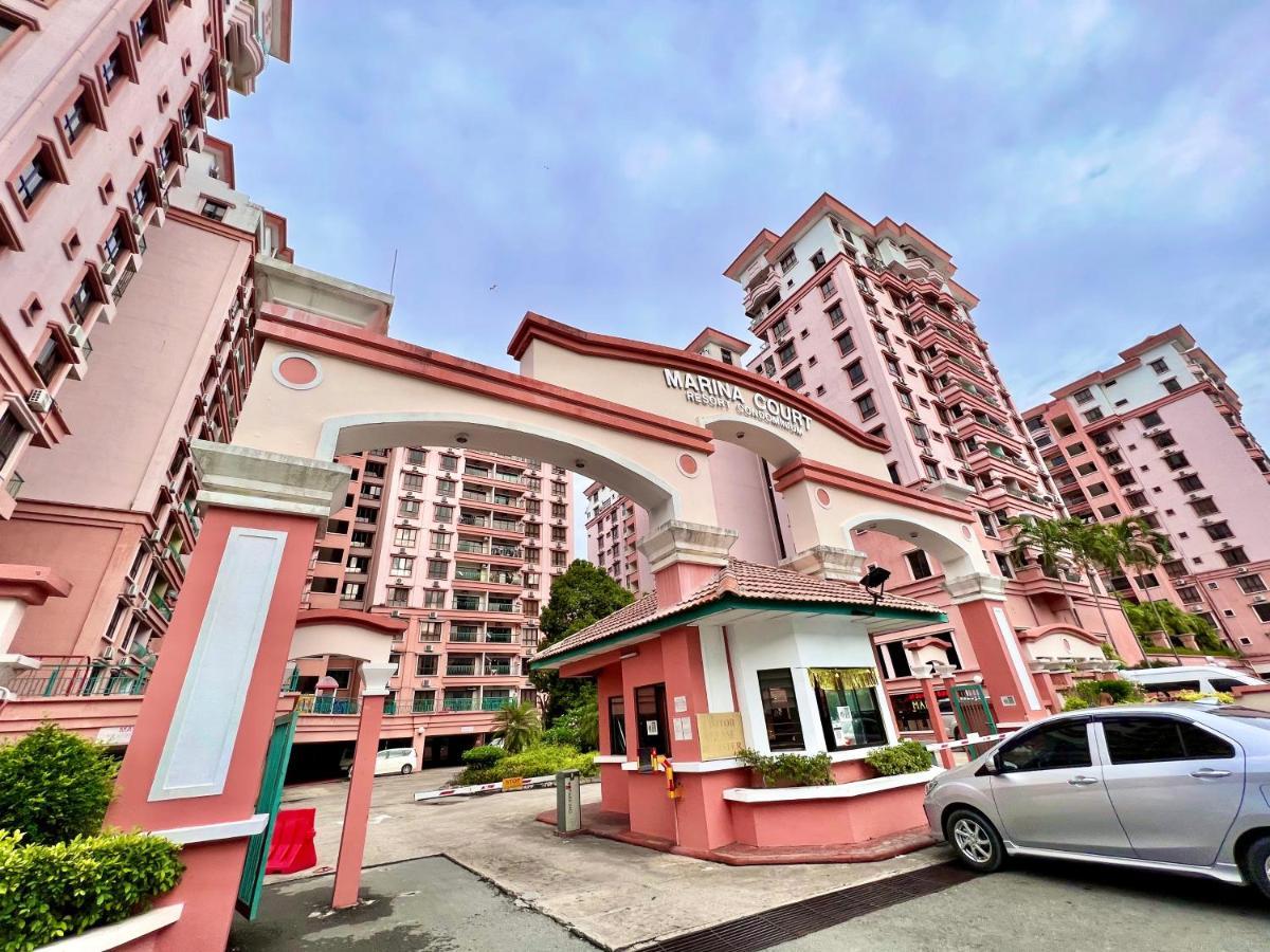 Penthouse Marina Court Vacation Home 4 Bedrooms Kota Kinabalu 14Pax エクステリア 写真