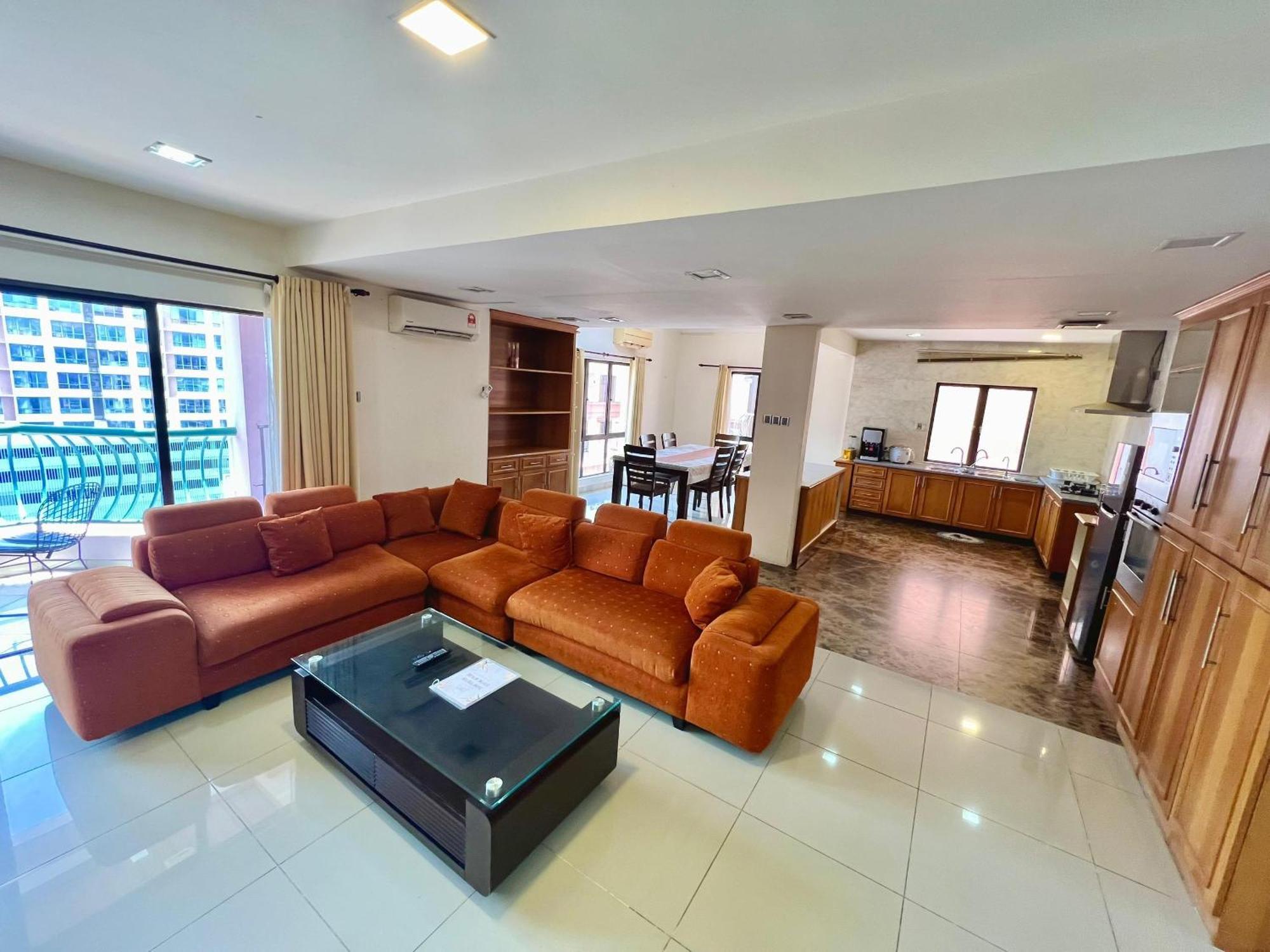 Penthouse Marina Court Vacation Home 4 Bedrooms Kota Kinabalu 14Pax エクステリア 写真