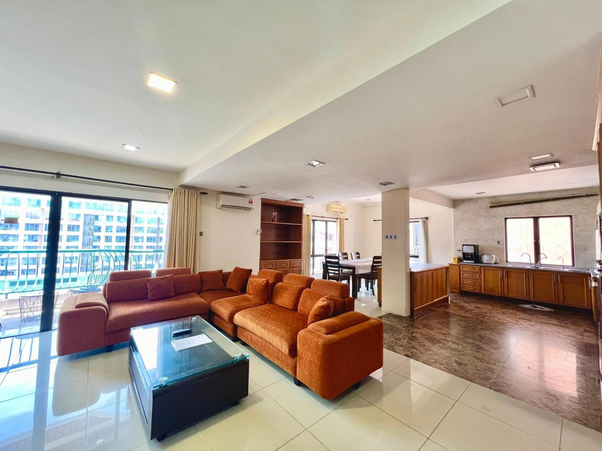 Penthouse Marina Court Vacation Home 4 Bedrooms Kota Kinabalu 14Pax エクステリア 写真